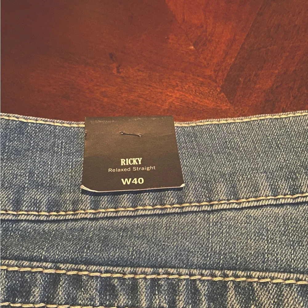 Selling Men’s True Religion Jean Shorts. Brand new tag never worn. Size 40 mens. - Picture 1 of 7